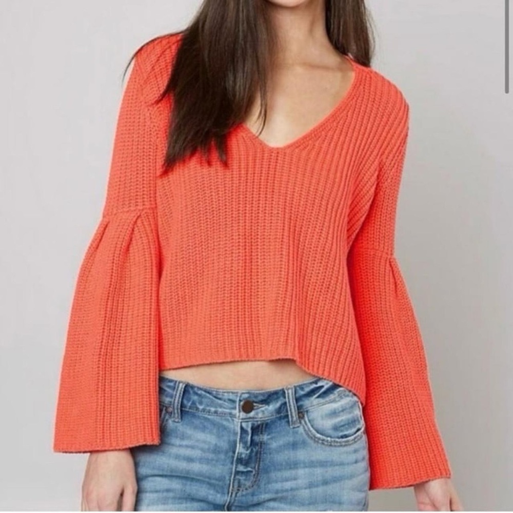 Free People Damsel v-neck bell sleeve Coral Sweater size small